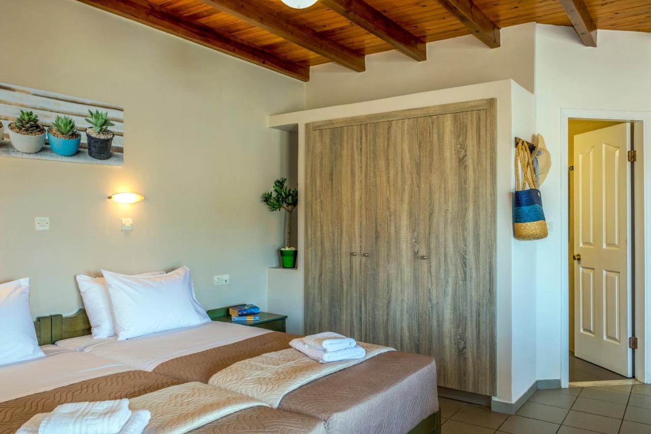 Theos Village Apartments Kato Daratso Buitenkant foto