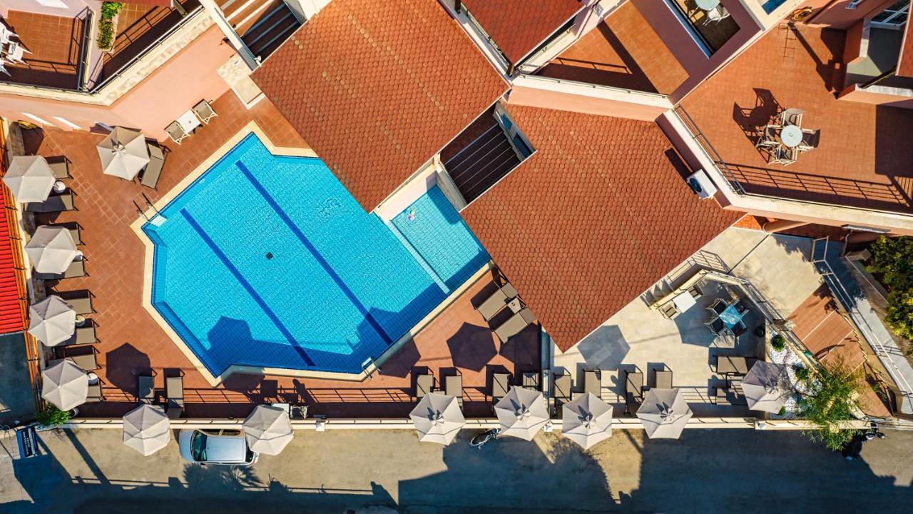 Theos Village Apartments Kato Daratso Buitenkant foto
