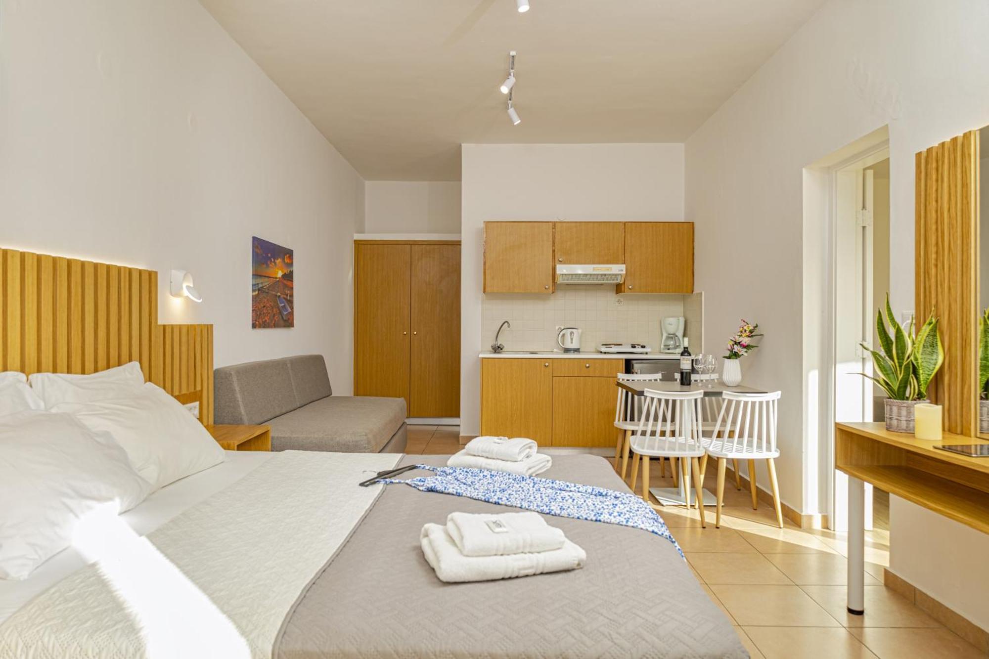 Theos Village Apartments Kato Daratso Buitenkant foto