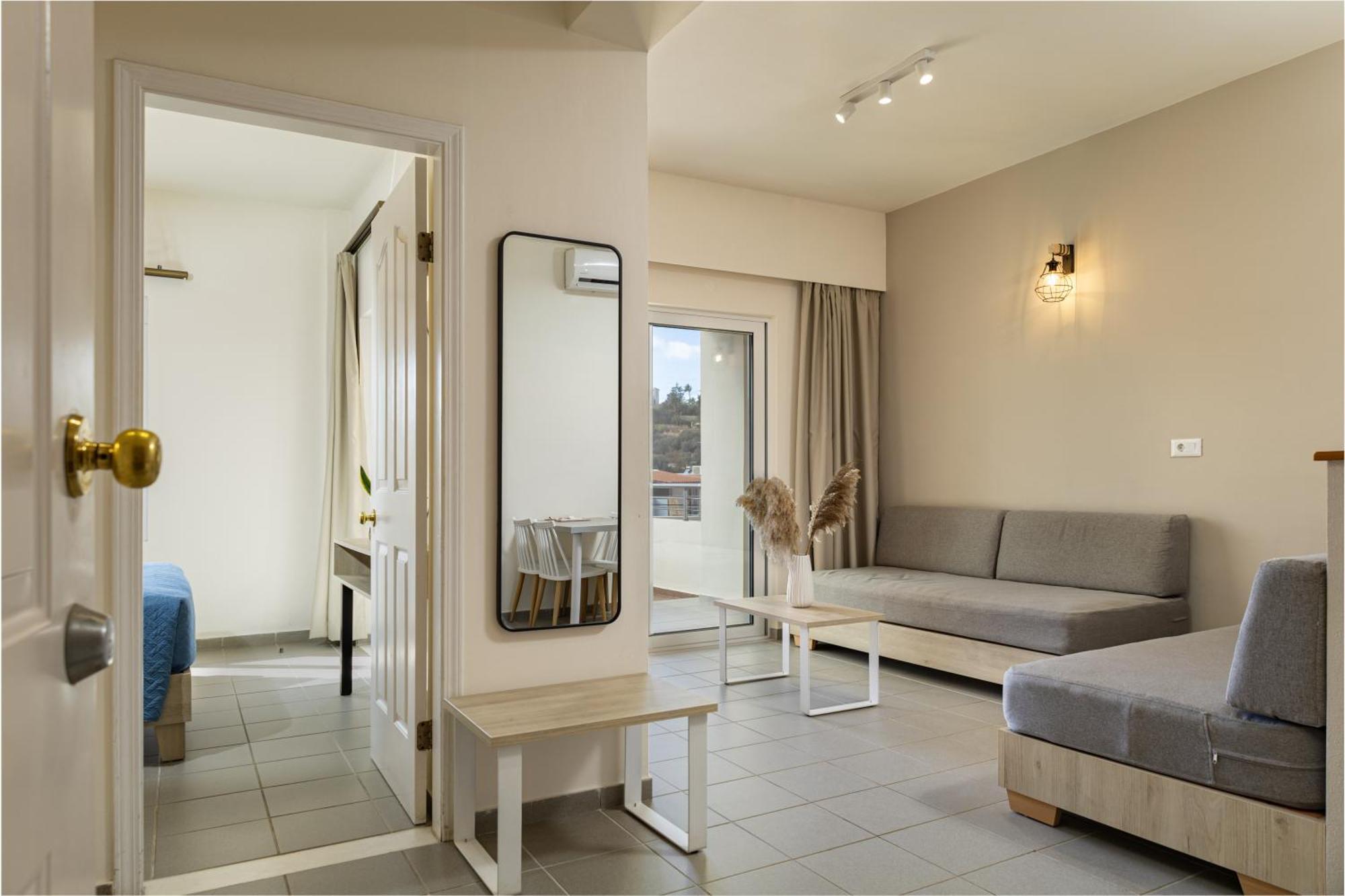 Theos Village Apartments Kato Daratso Buitenkant foto
