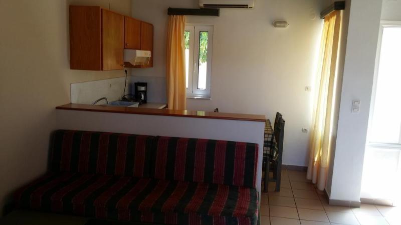 Theos Village Apartments Kato Daratso Buitenkant foto